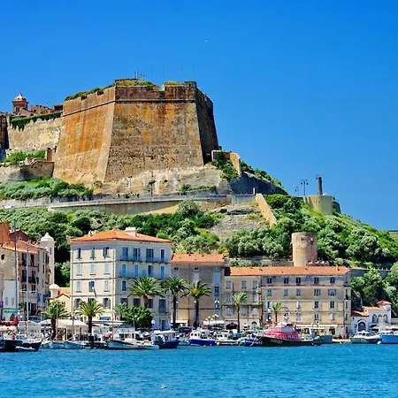 Σπίτι διακοπών Avec Piscine Chauffee