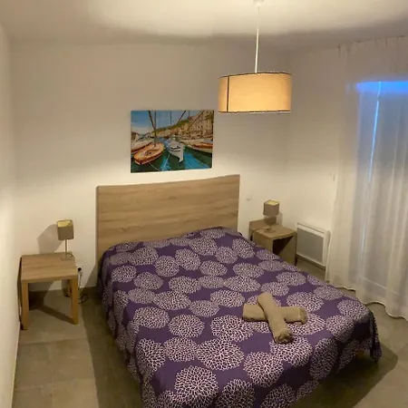 Holiday home Avec Piscine Chauffee